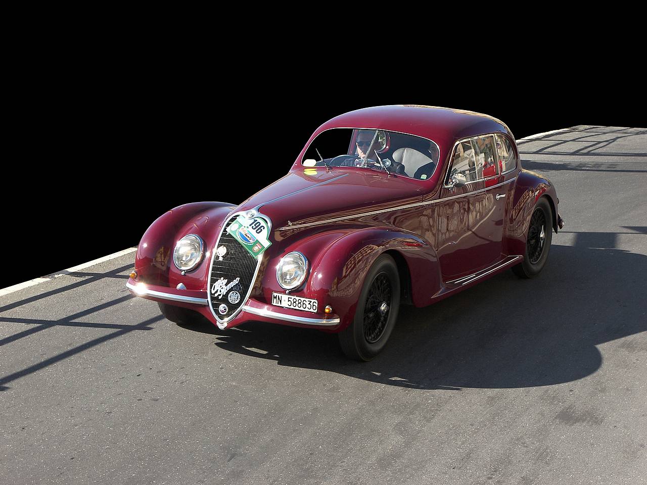 Alfa Romeo 6C 2500 sport violet