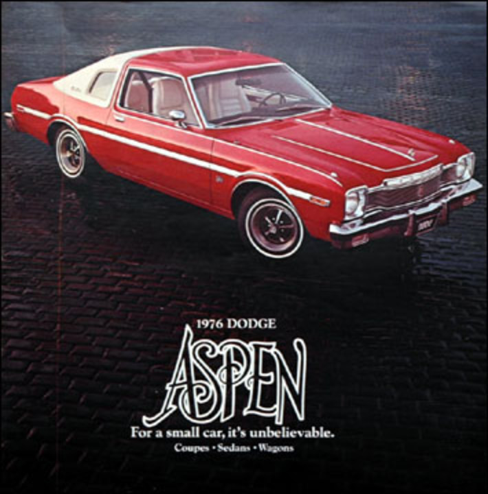 1976 Dodge Aspen Édition spéciale Coupé catalogue de couleurs de 16 pages original