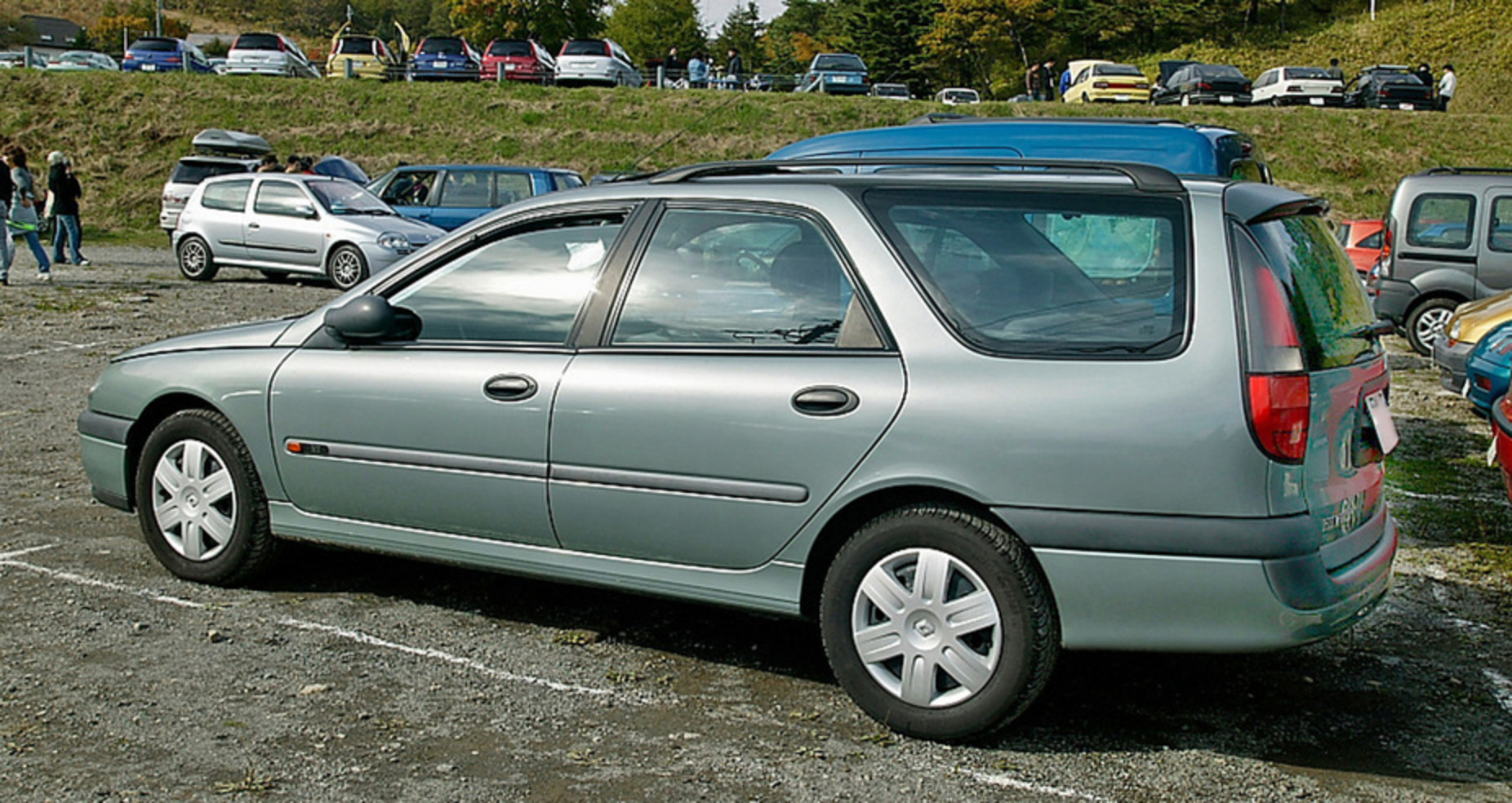 Рено лагуна 1 бензин. Renault Laguna 1. Renault Laguna 1 универсал. Рено Лагуна 2 1.6. Рено Лагуна Невада 2000г.