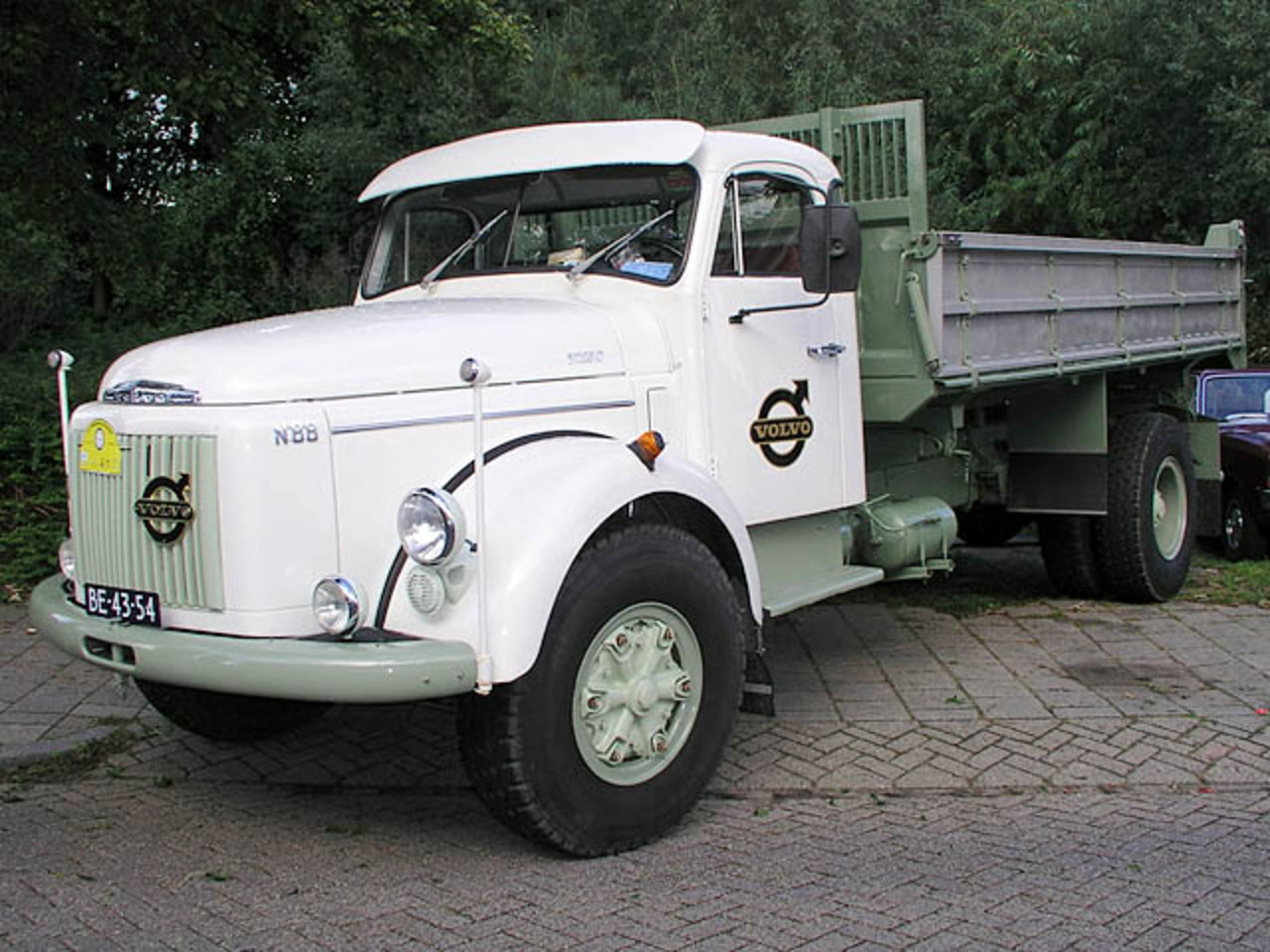Photo du camion Volvo N88 1972 classique avant gauche