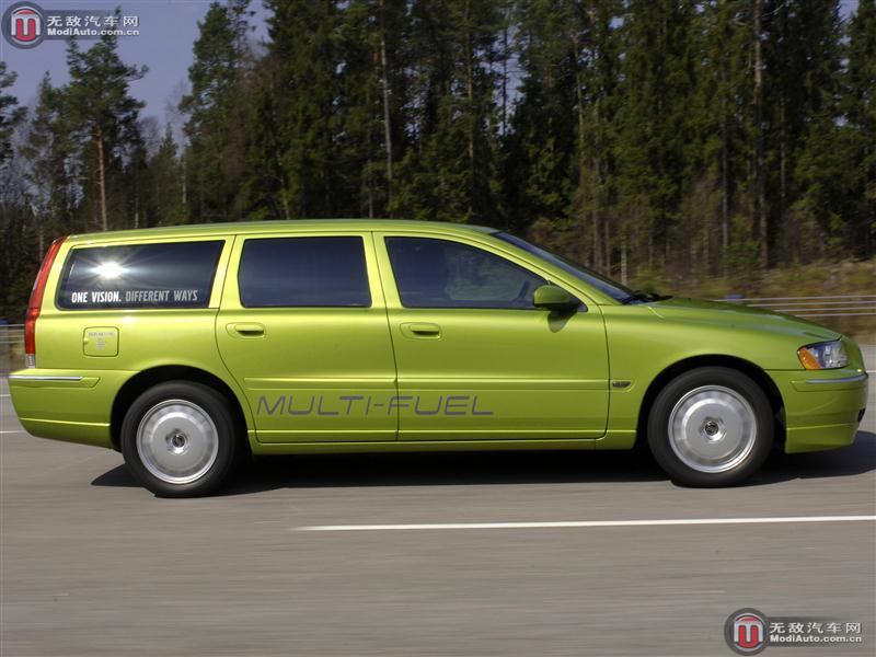 Volvo V70 Multi-Carburant '2006. les membres de l'équipe sont les suivants :