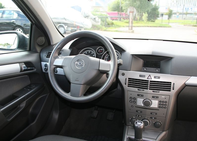 Opel Astra GL 14 Caravane: 11 photo