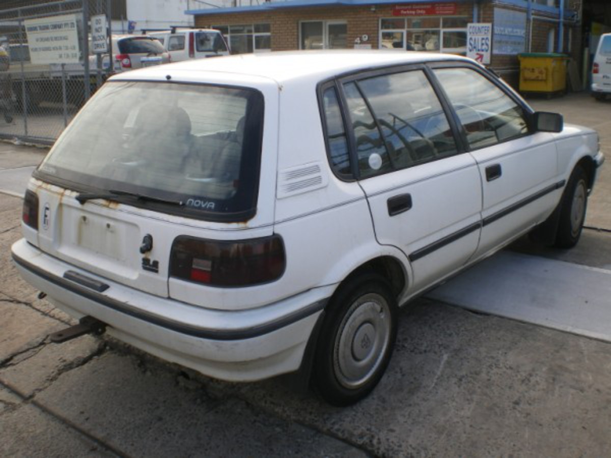 Holden-Nova-SLE-tRappe-Manuelle-1990-008