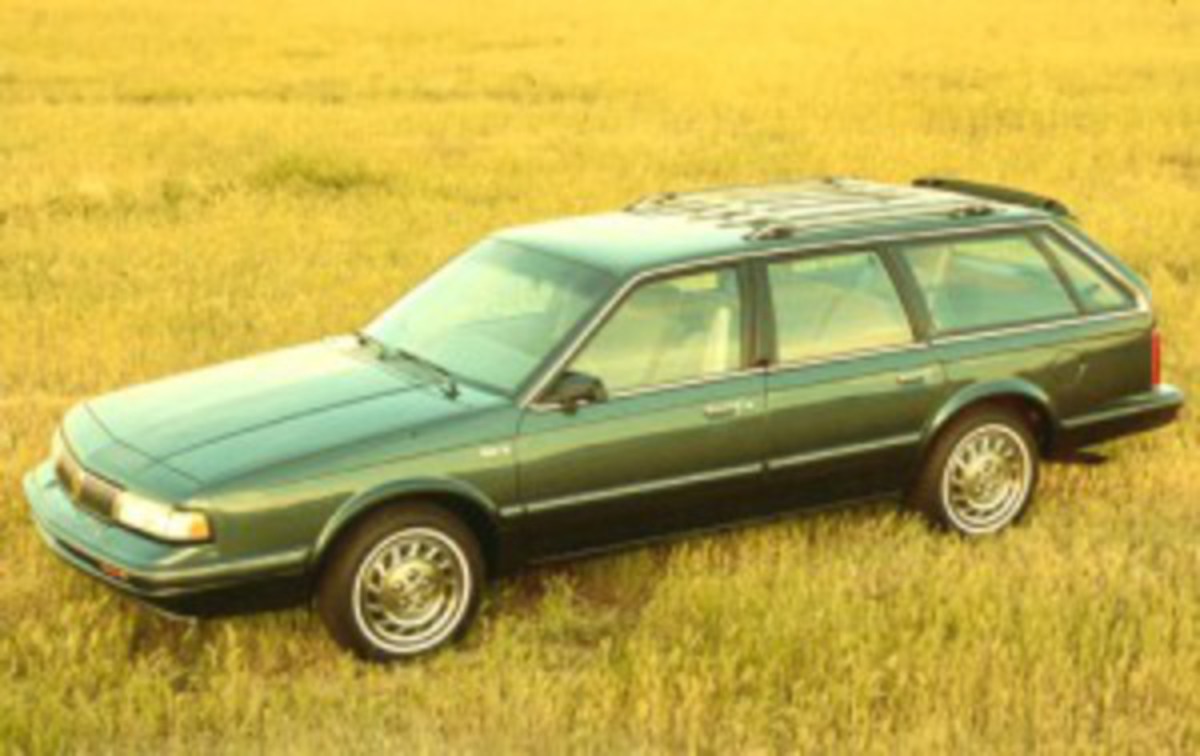 Qu'est-ce qu'un style ? 1996 Oldsmobile Ciera 4 Dr SL Wagon. Photos Vidéos 360