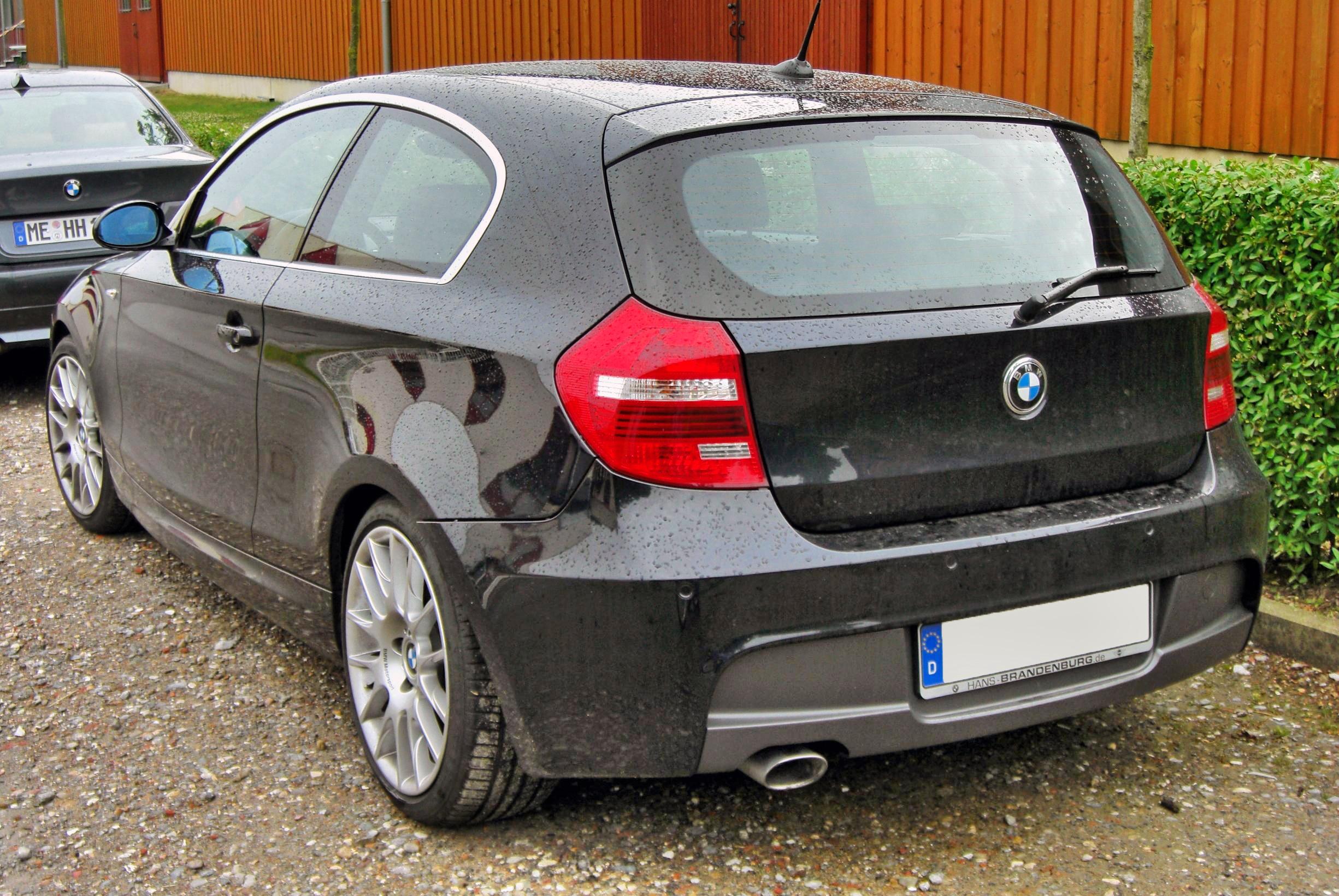 Dossier: BMW 120d M-Sportpaket Lifting 20090615 arrière.JPG