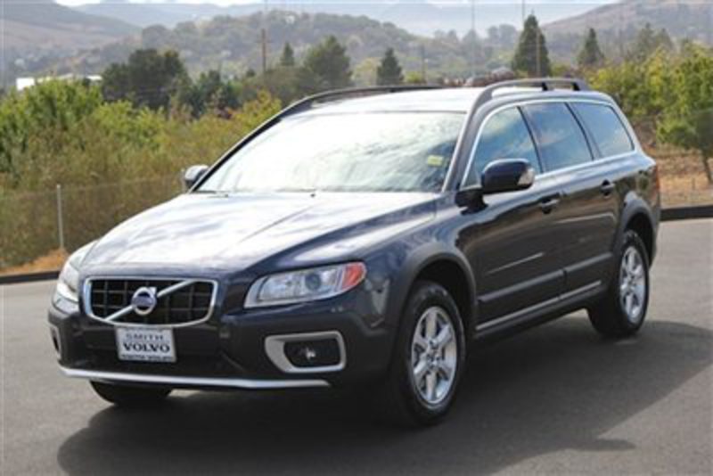$37,995. VOIR LES DÉTAILS * ENREGISTRER CETTE VOITURE. Cliquez pour comparer. 2013 Volvo XC70 3.2