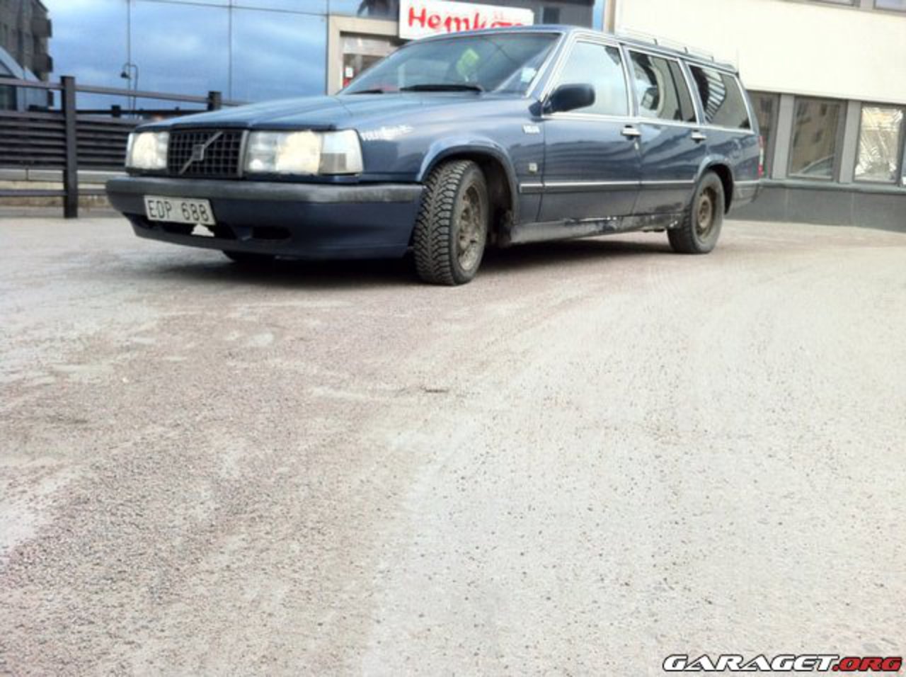 Volvo 765-697 GLE (1988) / Garaget
