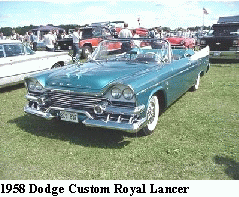 La série Custom Royal de '58 était pratiquement inchangée par rapport à '57, n'obtenant qu'un