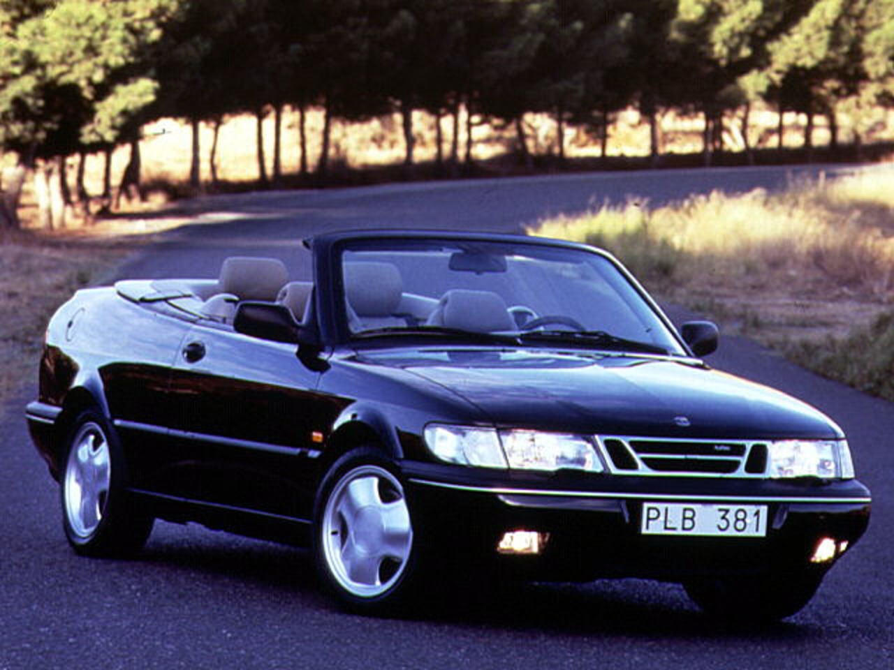 Saab Â†'900 Cabriolet Â†'900 SE 2.0i Cabriolet Turbo 2 portes Cabriolet