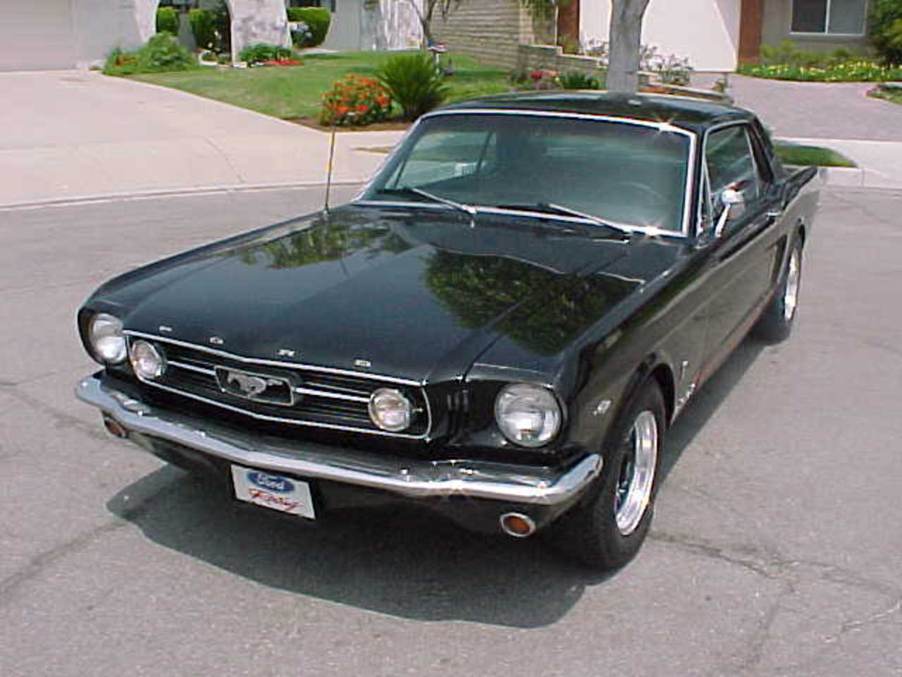 1966 Ford Mustang Coupé GT A code V8 4 vitesses. VIN 6R07A127593