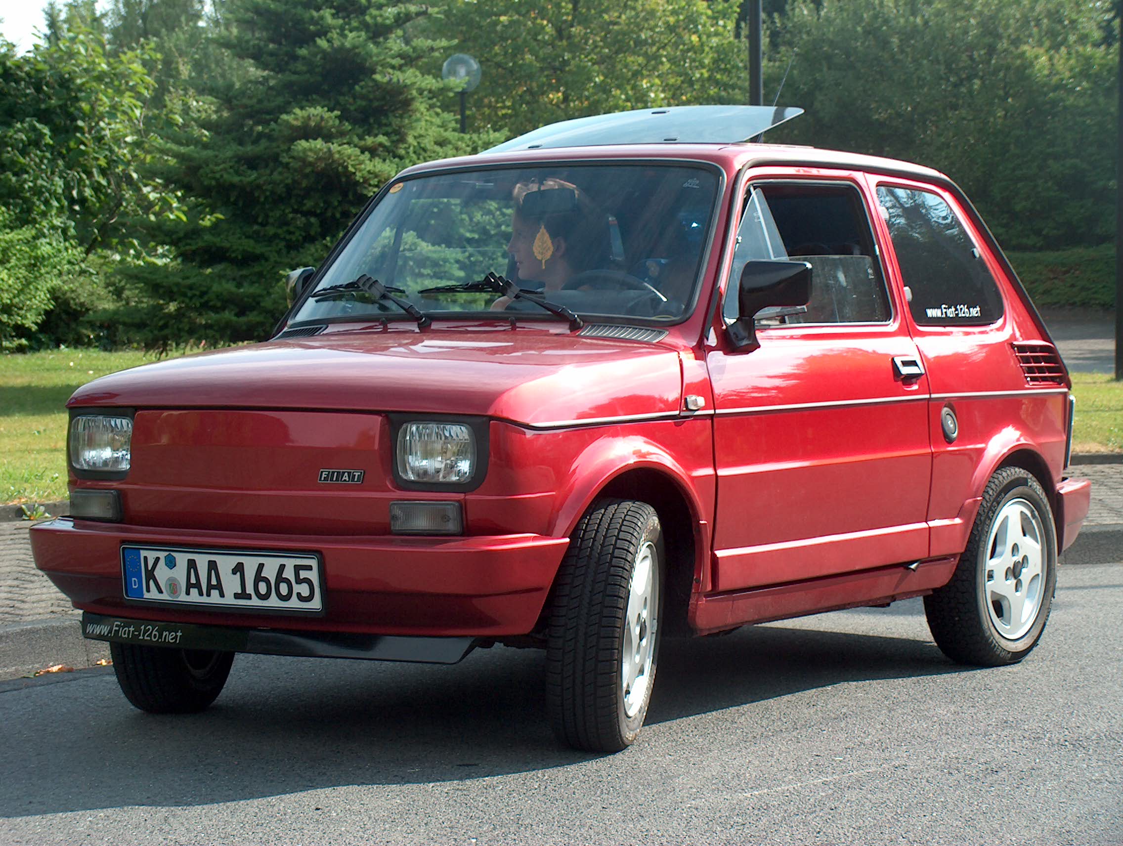 Fiat 126 BIS Auteur: ours. Date: 18.12.2012. Vues: 14951. Voiture fabriquée en Italie