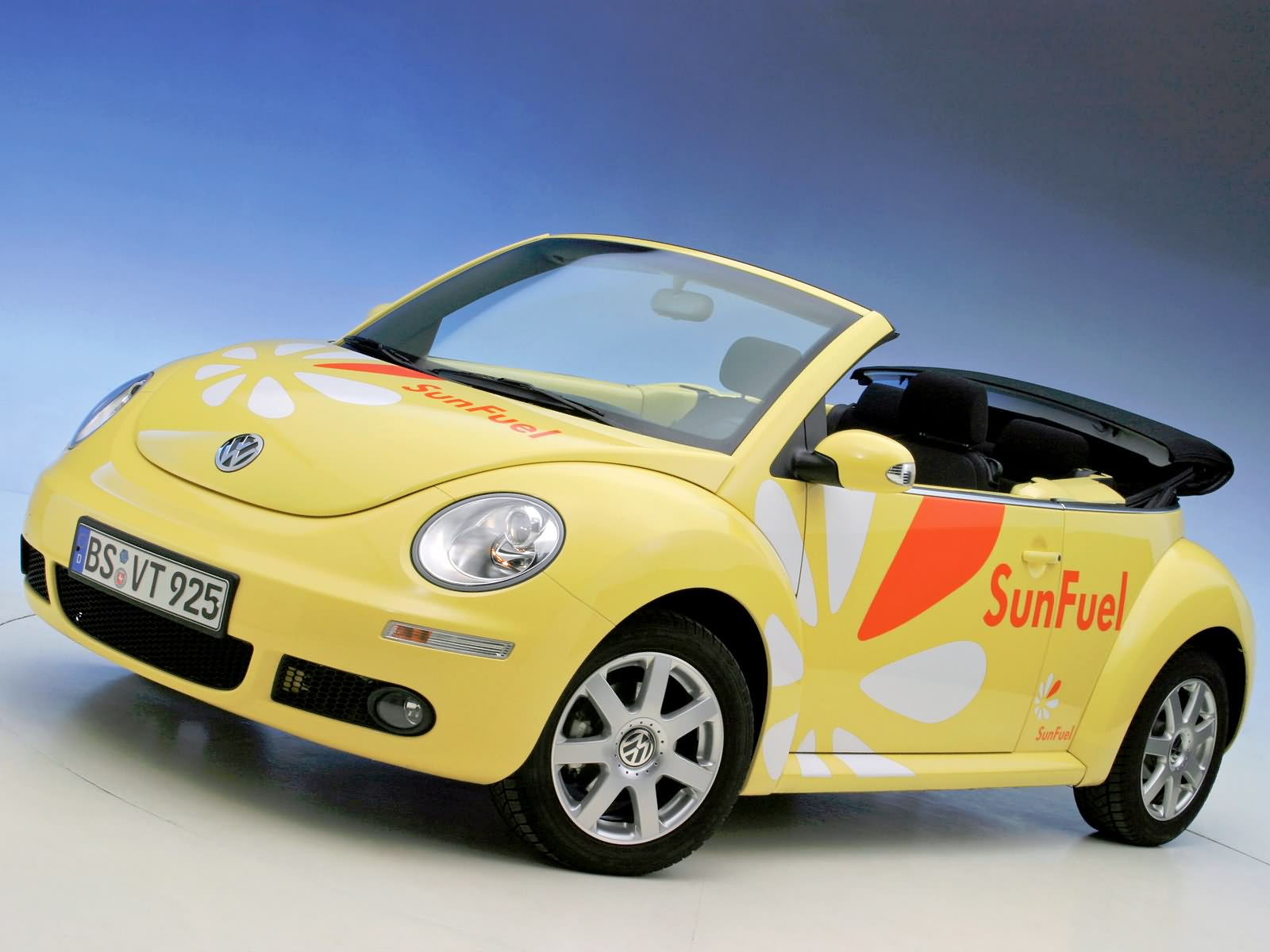 2006 Volkswagen New Beetle Cabriolet Sunfuel concept