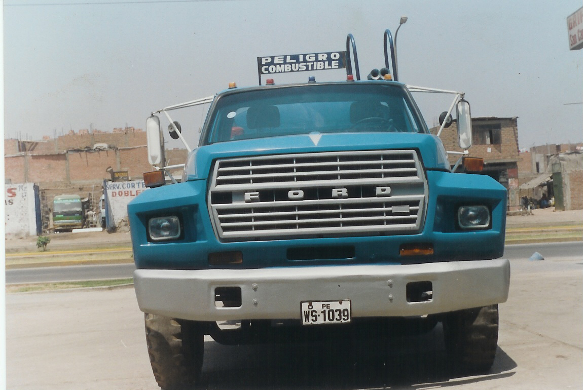 Camion Citerne Ford 600-scan0008.jpg