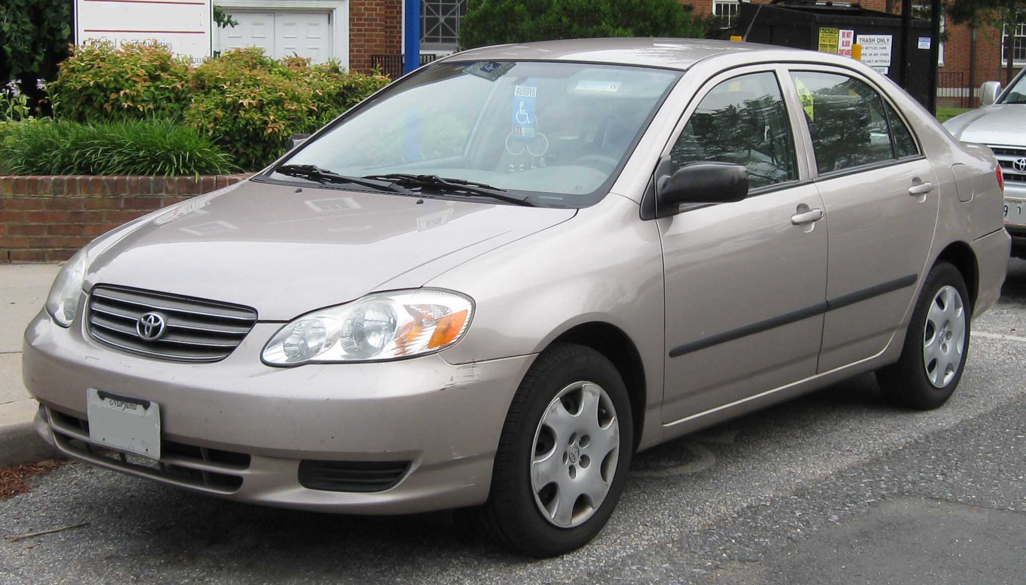 Dossier: Toyota Corolla CE 2003-2004.jpg