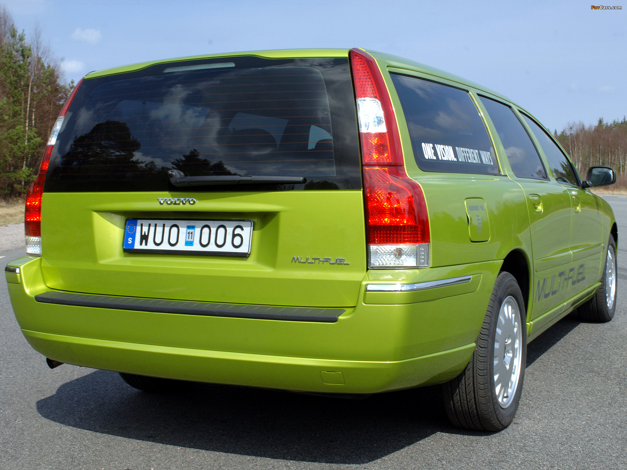 Fonds d'écran Volvo V70 Multi-Carburant 2006 (2048 x 1536)
