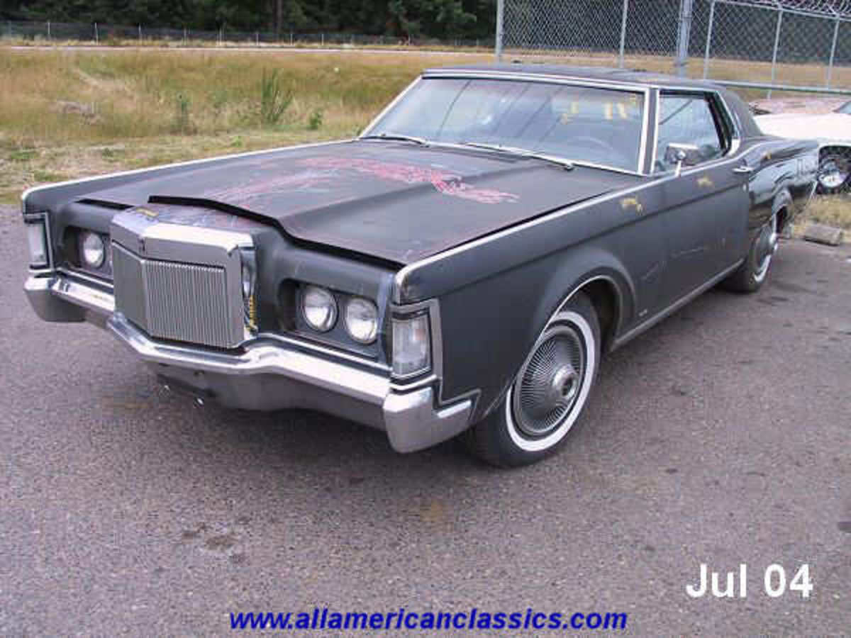 11, Lincoln Continental mk III 4dr HT