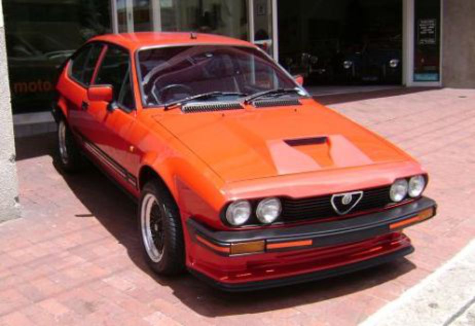Alfa Romeo GTV 6 25. Voir Télécharger le fond d'écran. 462x317. Commentaire