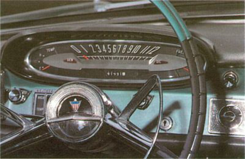 L'Ambassador AMC / Rambler de 1961 présentait un intérieur bicolore stylisé qui