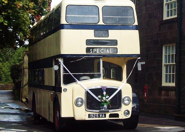 Limousine classique; bus à impériale Bridgemaster vintage