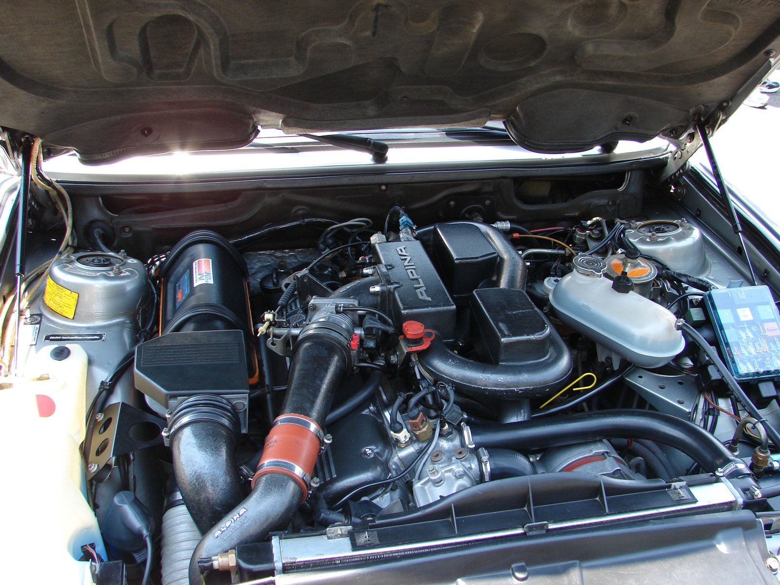 Moteur turbo Alpina B7, Vérifiez ce collecteur d'admission! / Flickr...