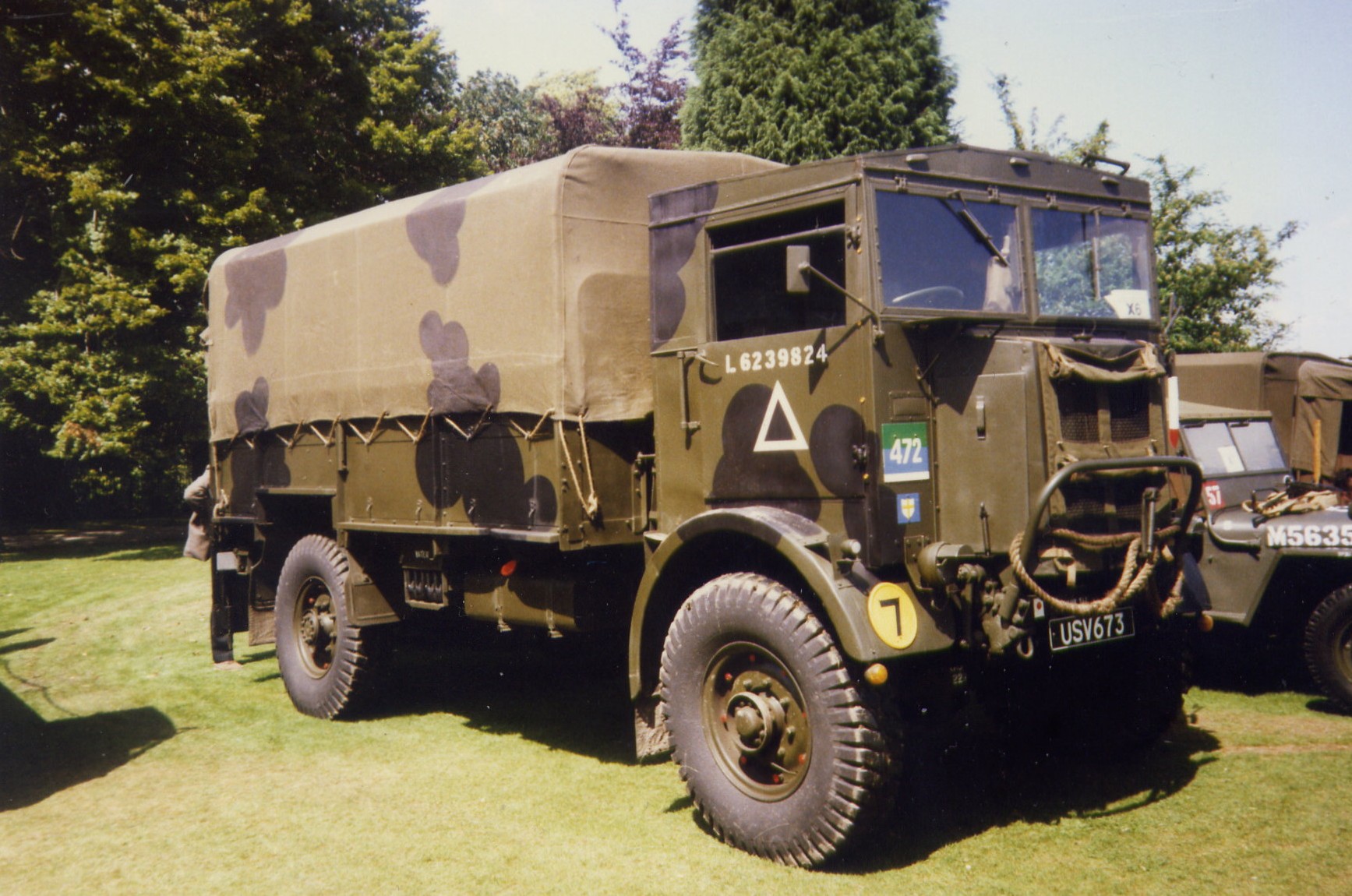 Articles militaires / Véhicules militaires / Camions militaires / Militaires...