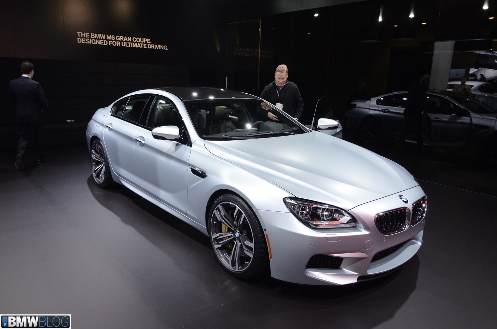 Vidéo: BMW M6 Gran Coupé au Salon de l'auto de Detroit 2013