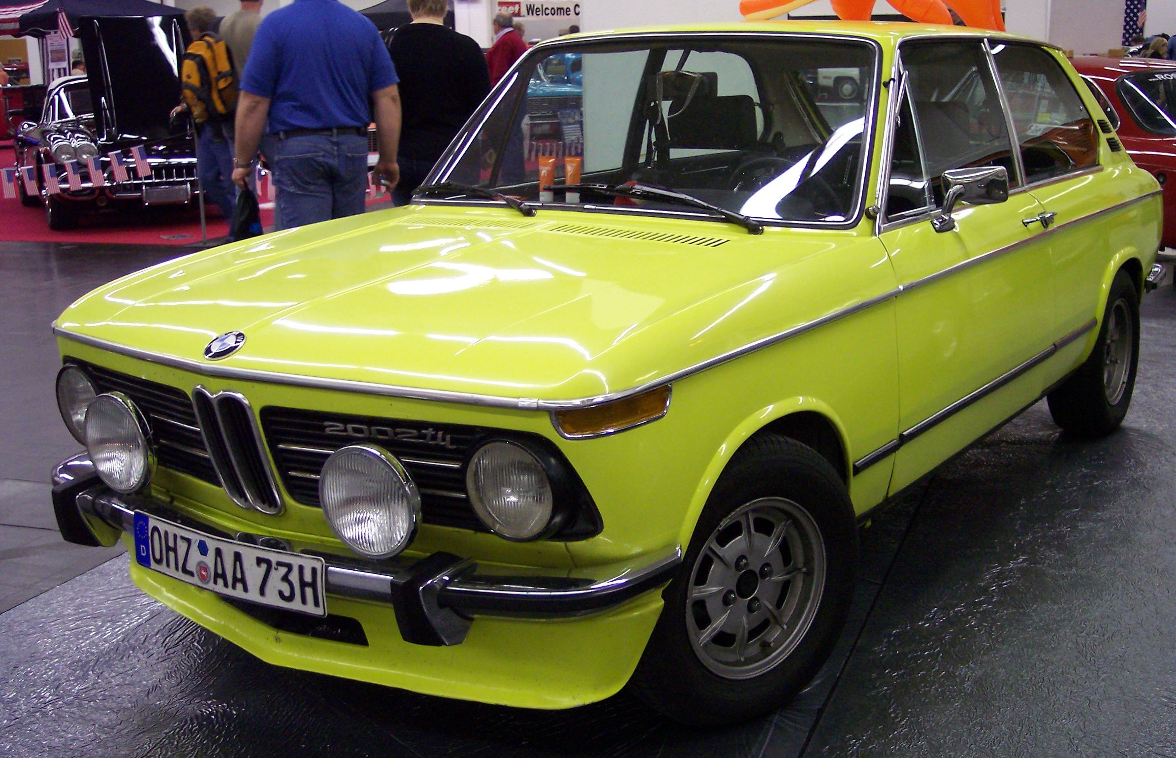 Dossier: BMW 2002 tii touring neonyellow vl TCE.jpg - Wikimedia Commons