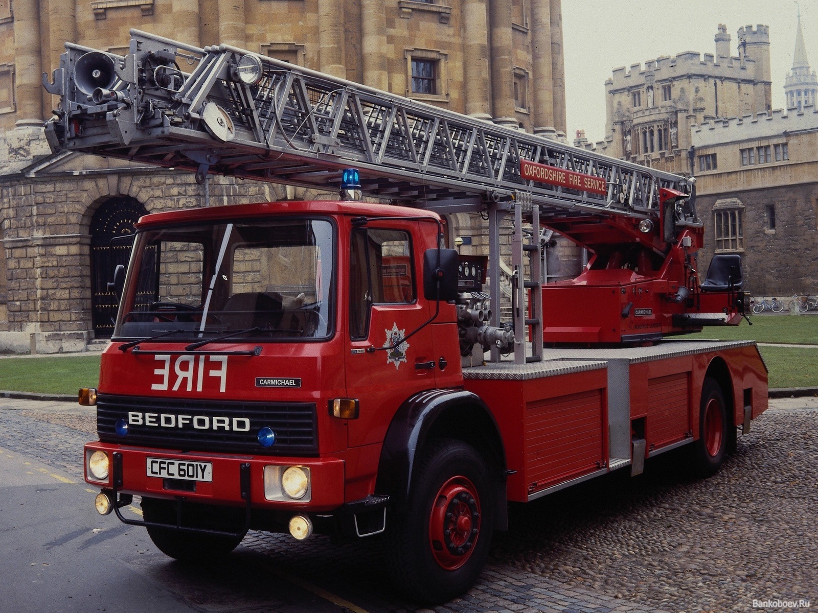 Fond d'écran HQ Bedford TL 1630 Camion de pompier 1980 à 2048 x 1536 sur la...