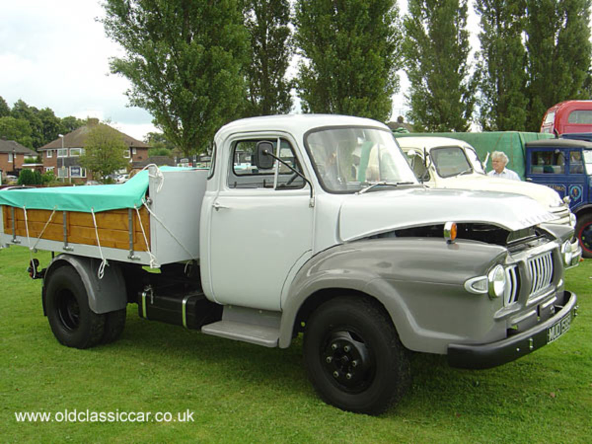 Classique Bedford J-Type - Festival des transports de Nantwich - l'un des 93...