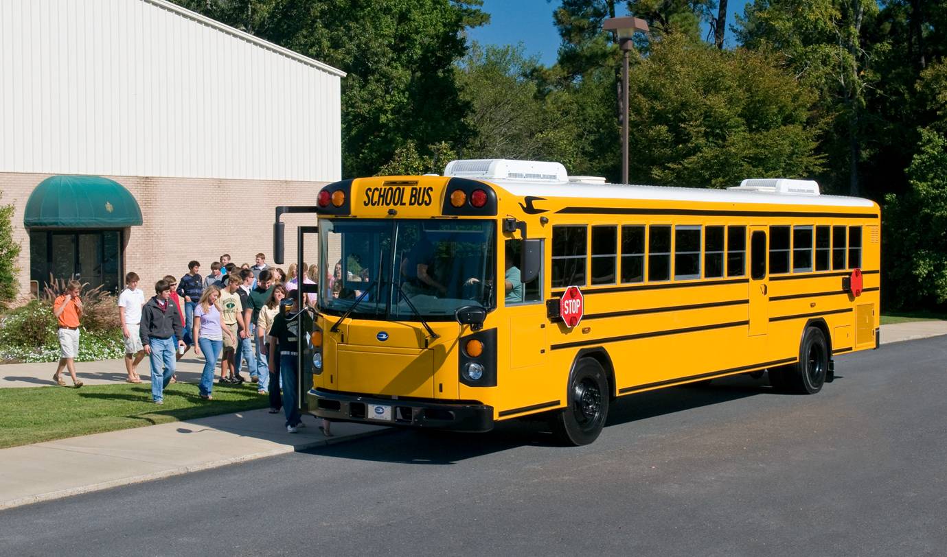 Nouveaux autobus scolaires par Blue Bird chez Western Bus Sales, Inc. / Type A...