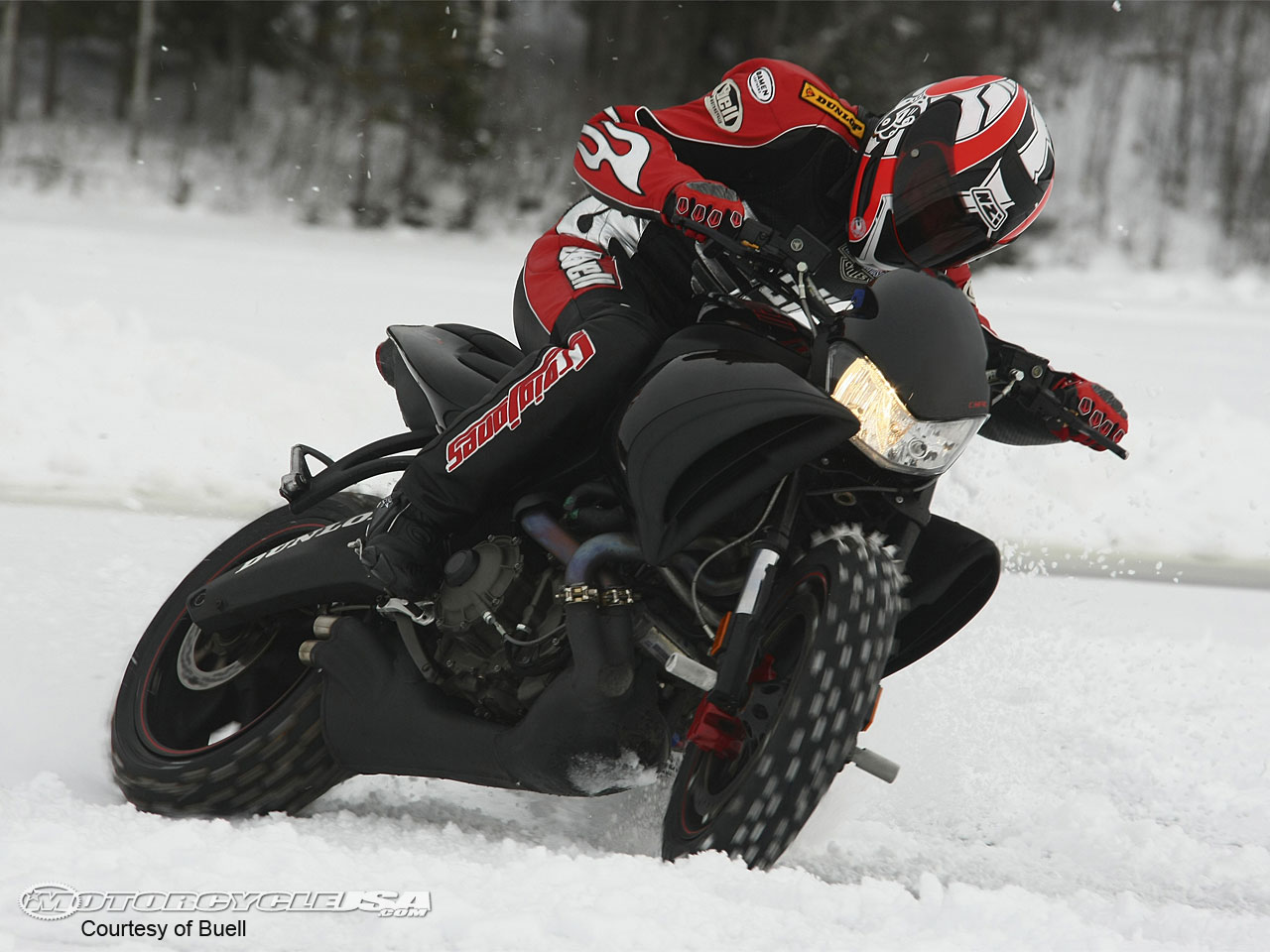 Buell 1125R Ice Racer - Courir sur les fumées - Moto France