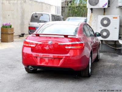 La Nouvelle Berline Compacte Buick Excelle Est Totalement Dissimulée...