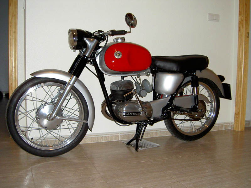 Bultaco Tralla 101 de 125cc y de 1961 / lamaneta