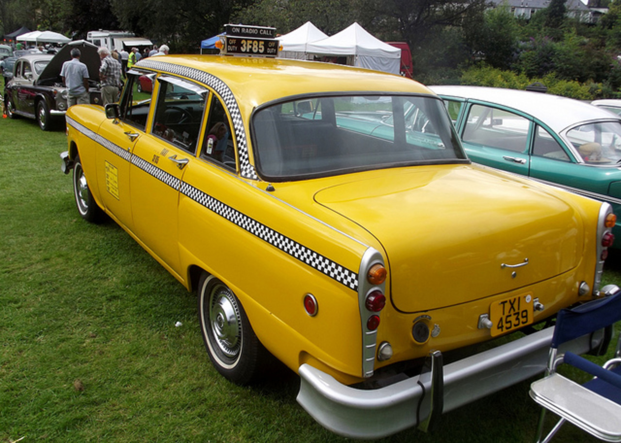 Checker Taxi Cab (arrière) / Flickr - Partage de photos!