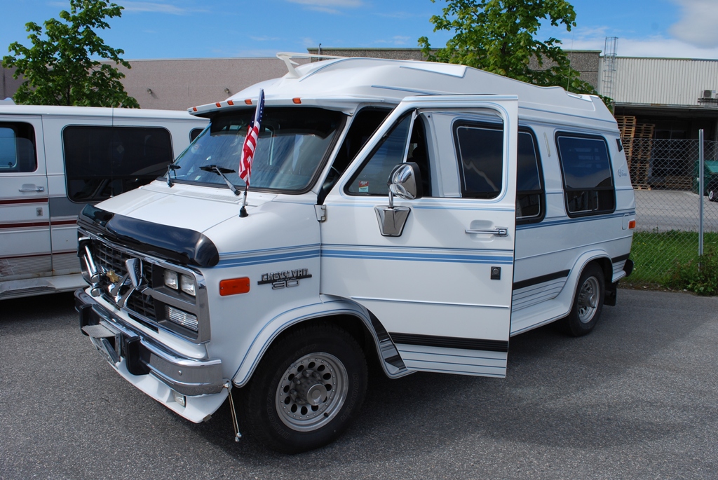 Chevrolet chevy van 2020