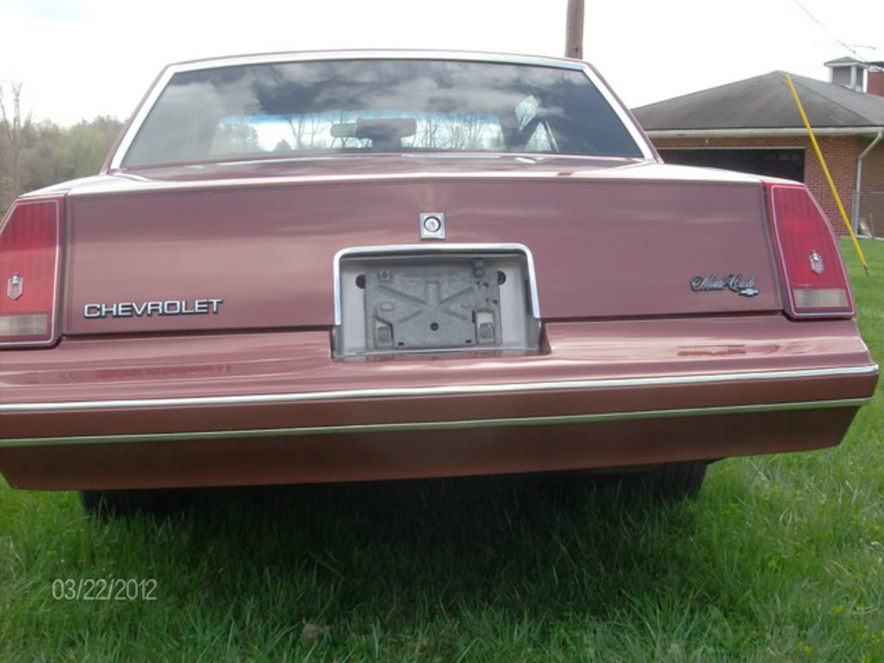 1987 Chevrolet Monte Carlo LS Pas SS en excellent état...