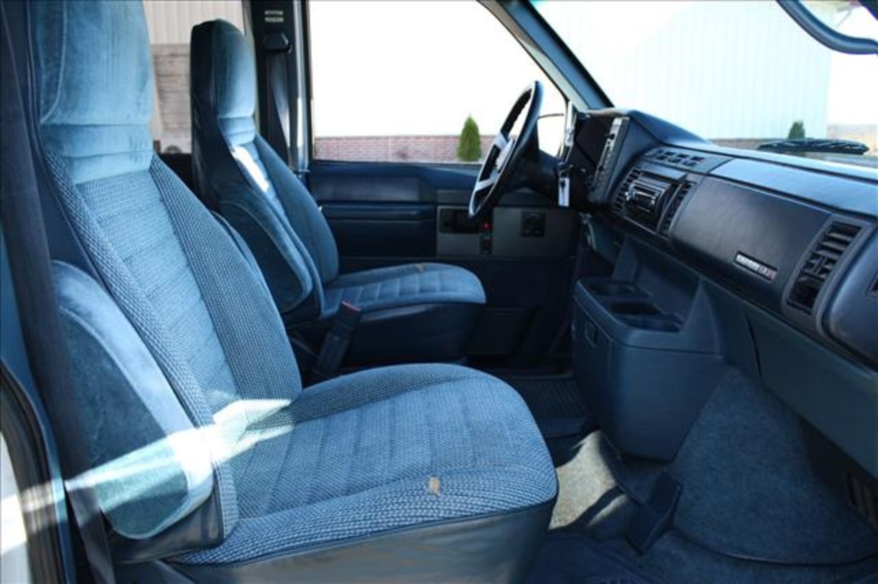 1992 GMC Safari Passager XT (Fourgonnette Chevrolet Astro) / Flickr...