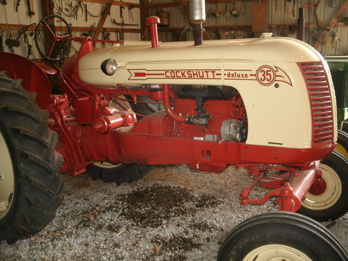 1956 Cockshutt 35 Deluxe (04/12/2012) - TractorShed.
