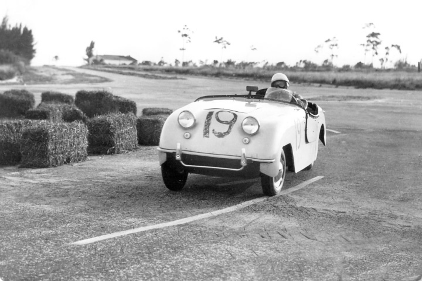 Coup de chaud de Crosley à Sebring en 1950 | Flickr - Partage de photos!