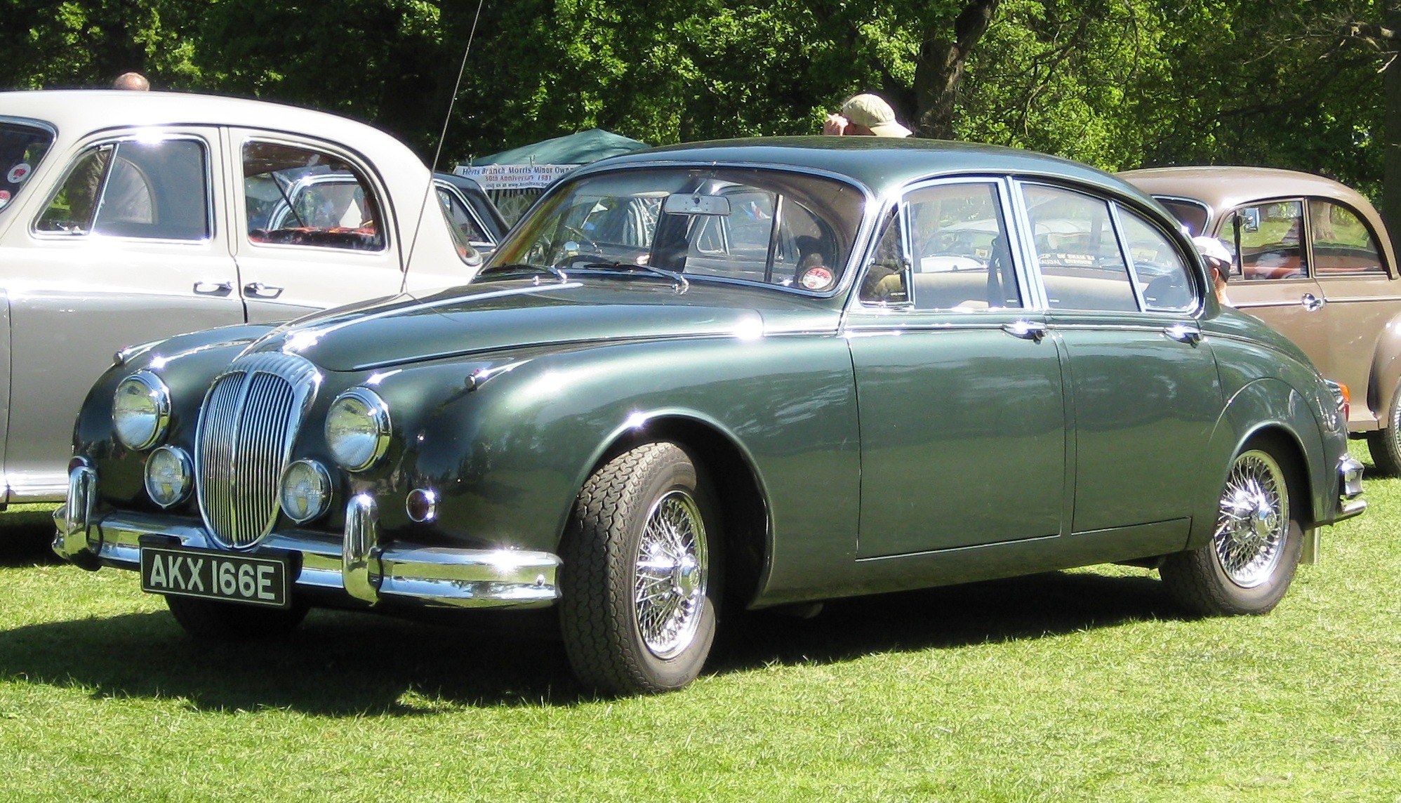 Dossier: Daimler 250 V8 1967 2548cc.JPG - Wikimedia Commons