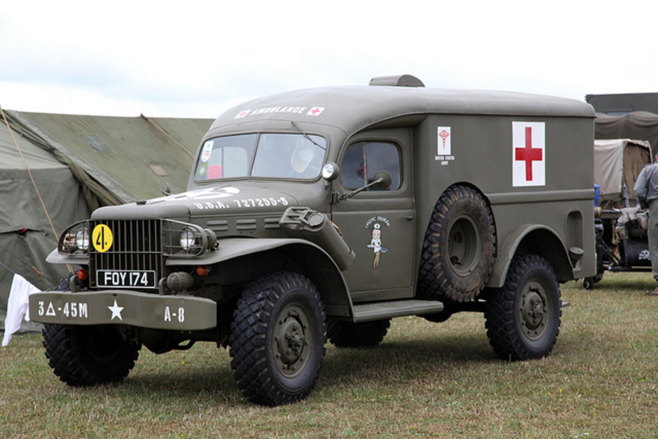 Ambulance Dodge WC54 1944. / Flickr - Partage de photos!