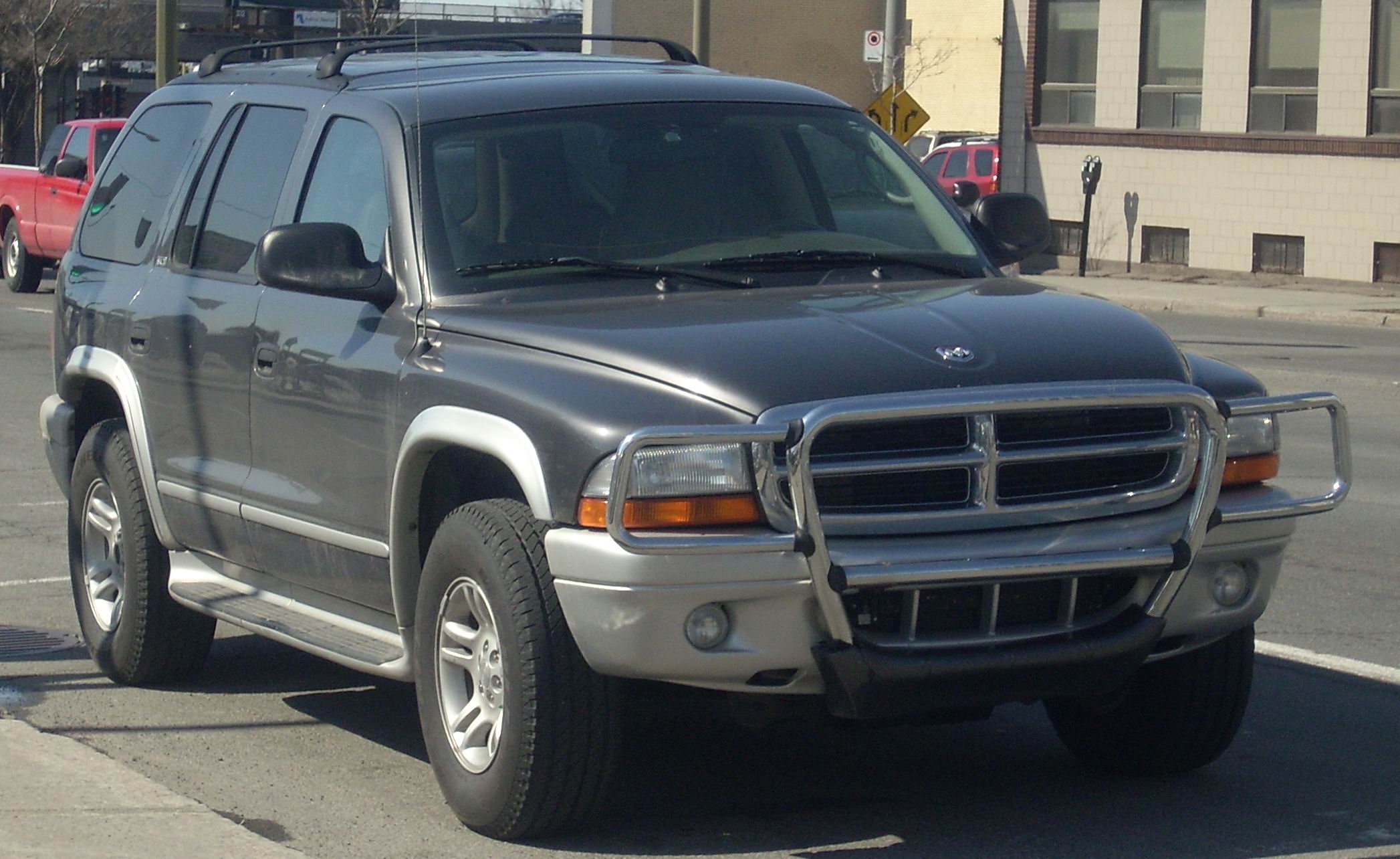 Fichier: '01-'03 Dodge Durango SLT.JPG - Wikimedia Commons