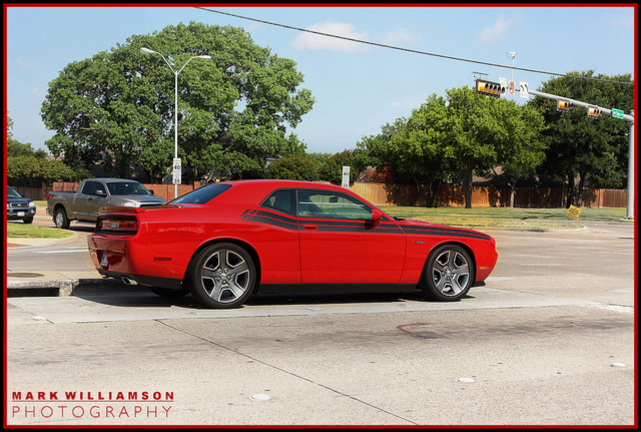 Redline Dodge Challenger RT Classic 2012 / Flickr - Partage de photos!