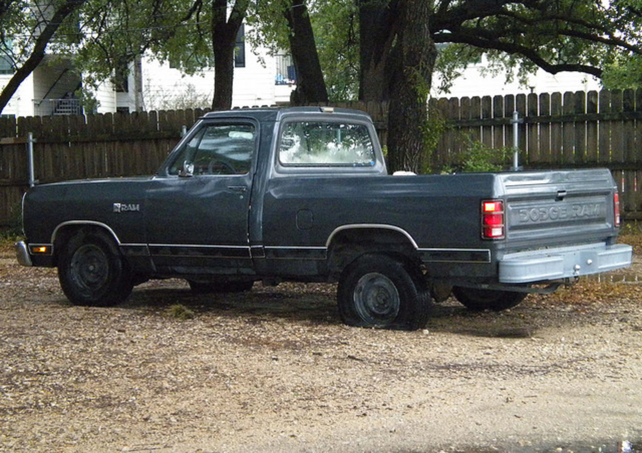 Flickr: La piscine des camions Dodge 1981 - 1993
