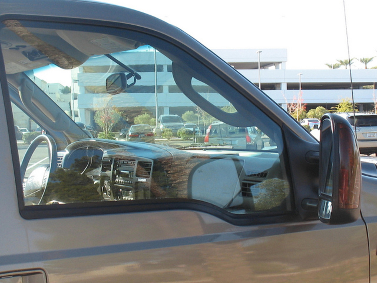 <translate id="66610519db8950e2bd309c52159f8fdc"></translate>