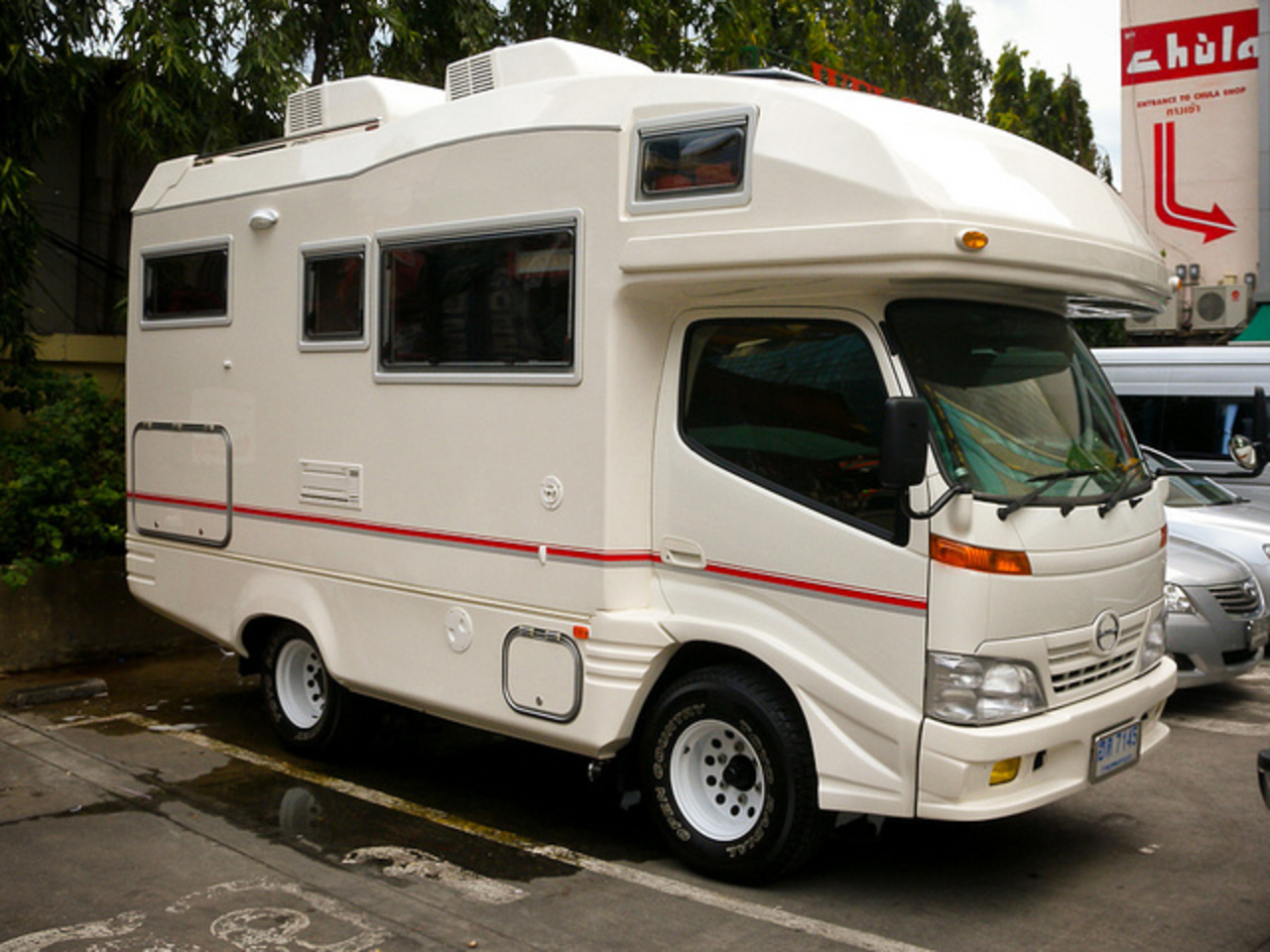 Camping-car carrossé Hino 300 / Flickr - Partage de photos!
