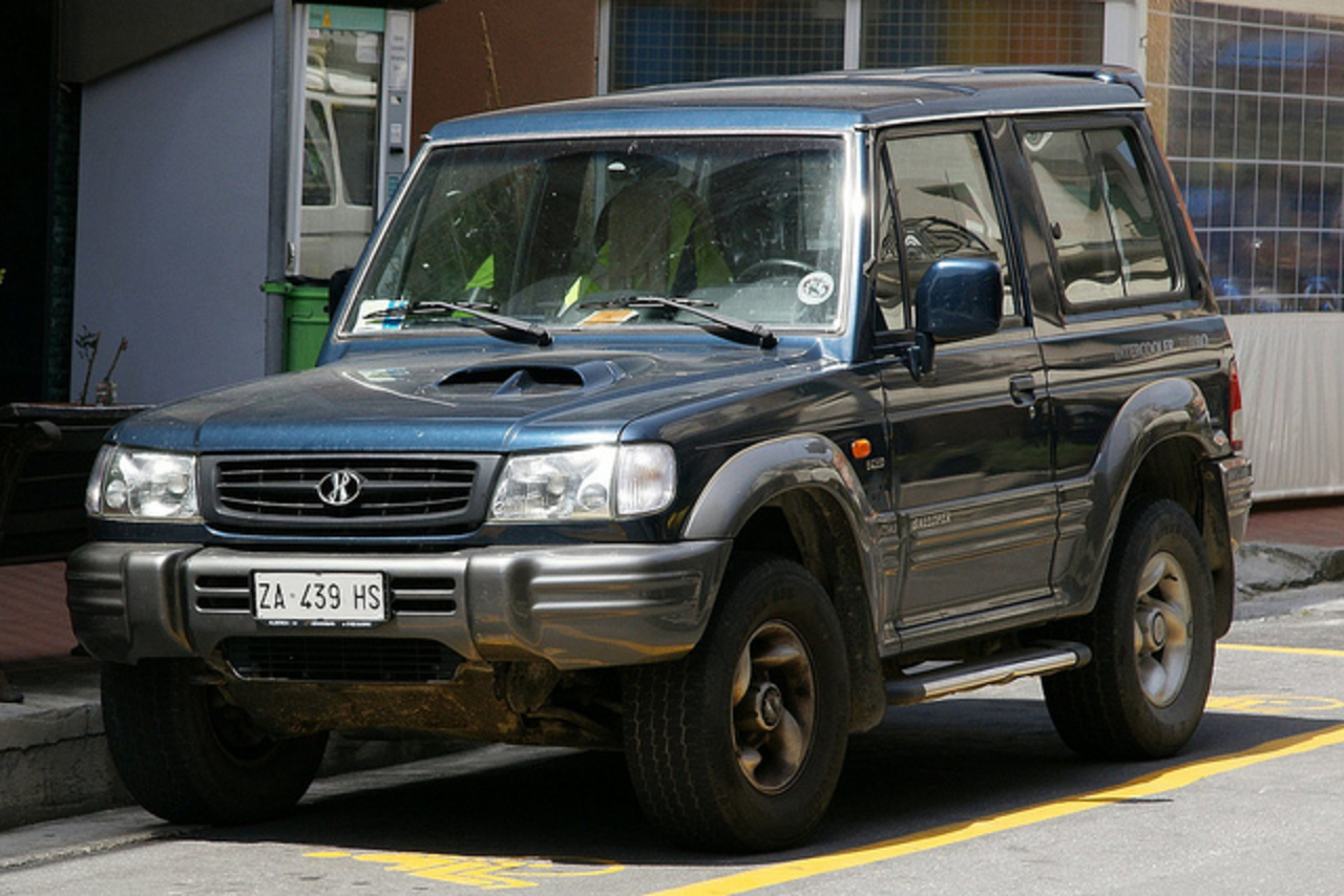 Хендай галлопер фото. Hyundai Galloper 1991-2003. Hyundai Galloper 1 трехдверный. Hyundai Galloper 2003. Turbo Hyundai Galloper.