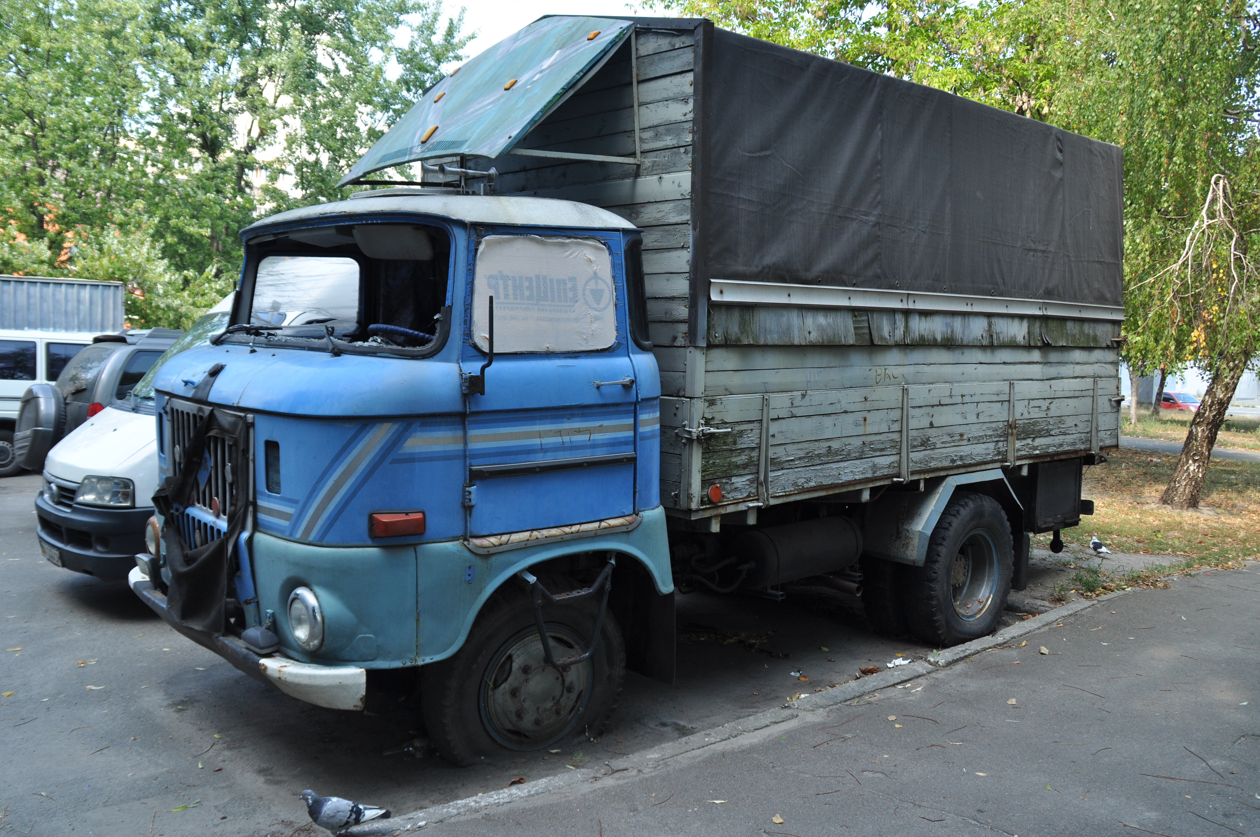 Vieux camion allemand E. IFA dans les rues de Kiev | Flickr- Photo...