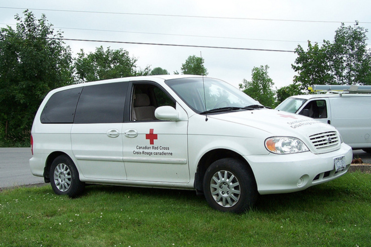 Fourgonnette KIA Sedona de la Croix-Rouge canadienne 1635 Maple Grove dans le...