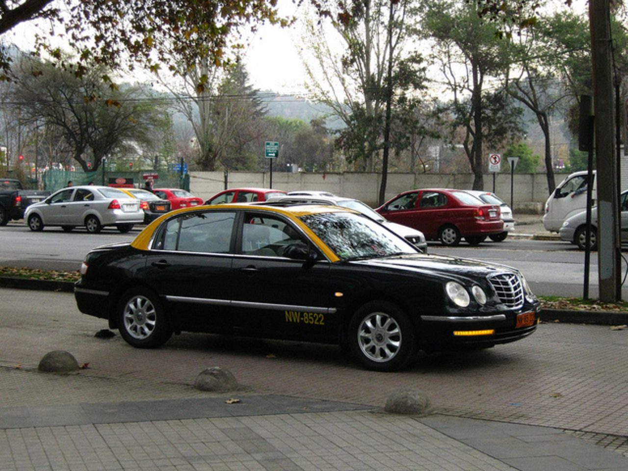 Taxi Kia Opirus, Santiago, Chili / Flickr - Partage de photos!